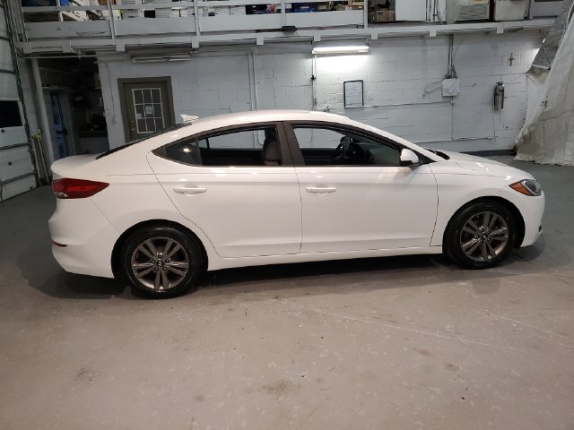 Used 2017 Hyundai Elantra SE FWD image 8