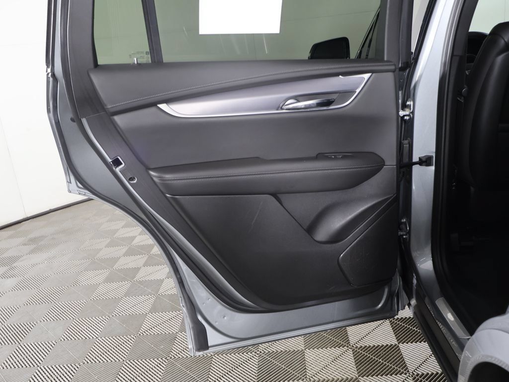 Used 2024 Cadillac XT6 Luxury w/ LPO, Floor Liner Package AWD/4WD image 25