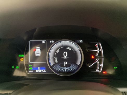 Used 2022 Lexus ES 300h Ultra Luxury image 16