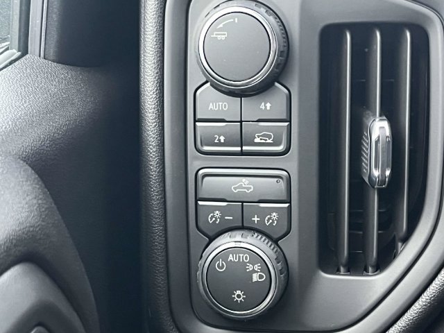 New 2026 Chevrolet Silverado 1500 Custom w/ Turbomax Blackout Package AWD/4WD image 17