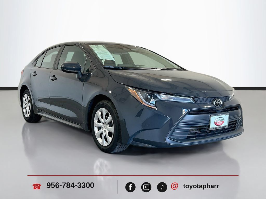 Used 2025 Toyota Corolla LE FWD image 3