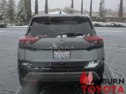 Used 2023 Nissan Rogue S image 6