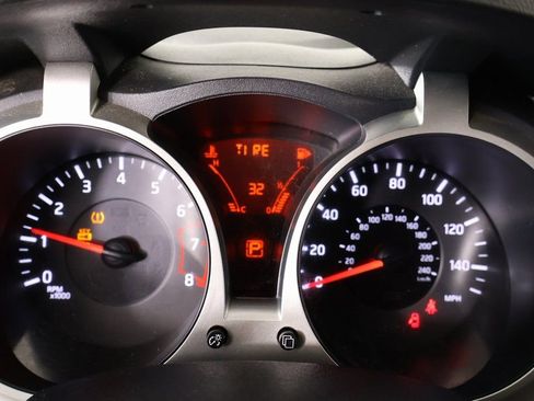 Used 2013 Nissan Juke SV image 4