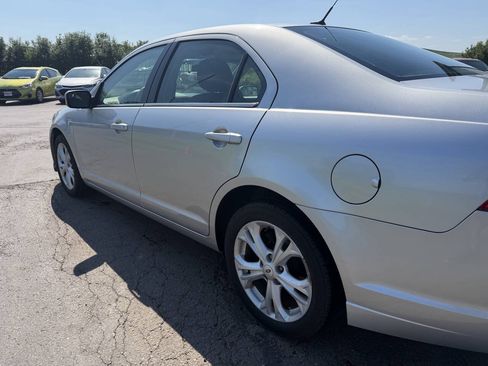 Used 2012 Ford Fusion SE FWD image 2