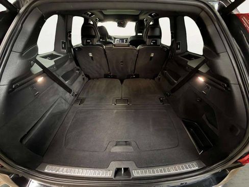 Used 2017 Volvo XC90 T6 Momentum w/ Vision Package image 8