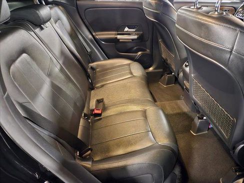 Used 2021 Mercedes-Benz GLA 250 w/ Premium Package image 20