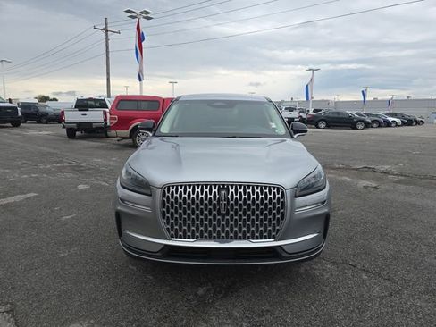 Used 2023 Lincoln Corsair AWD w/ Equipment Group 101A image 9