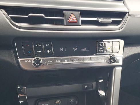 Used 2025 Kia Seltos EX w/ EX Sunroof Package image 18