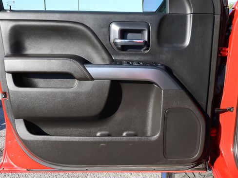 Used 2018 Chevrolet Silverado 1500 LT w/ Trailering Package image 16