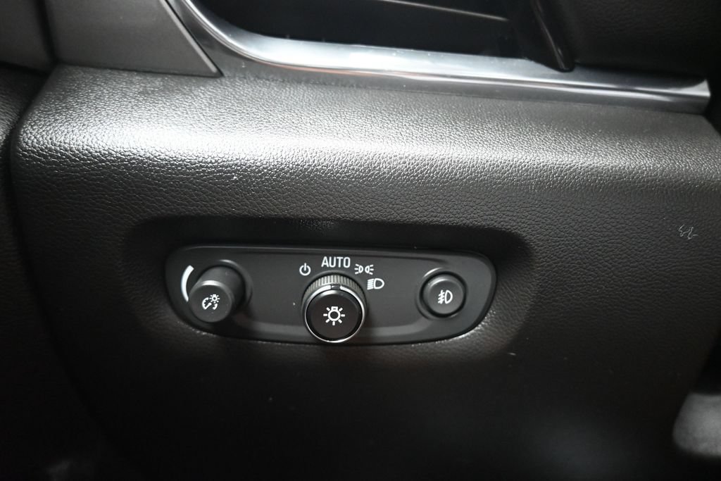 Used 2020 Chevrolet Traverse LT w/ LT Premium Package AWD/4WD image 31