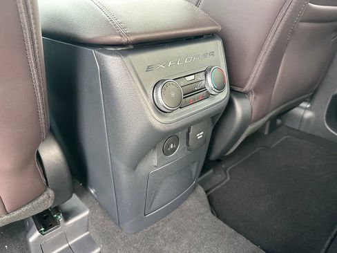 New 2026 Ford Explorer Platinum image 60