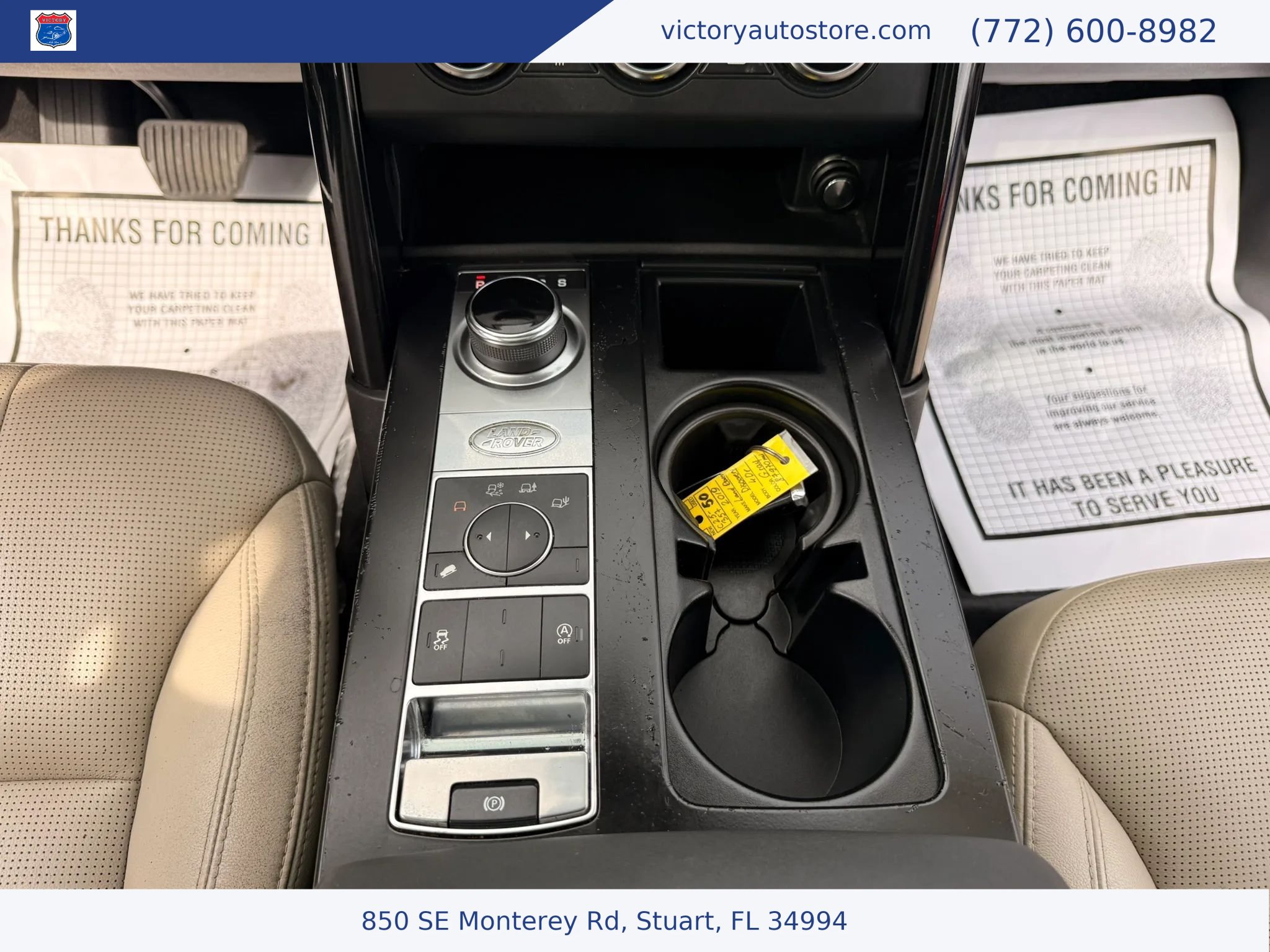 Used 2019 Land Rover Discovery SE AWD/4WD image 18