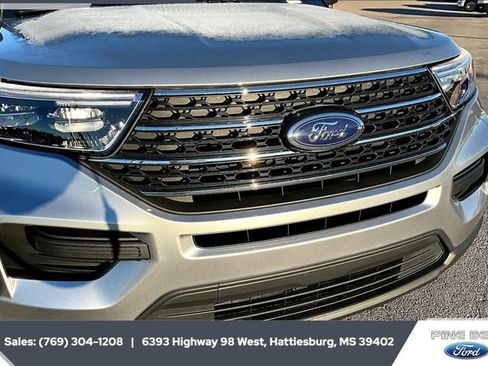 Used 2023 Ford Explorer XLT image 22