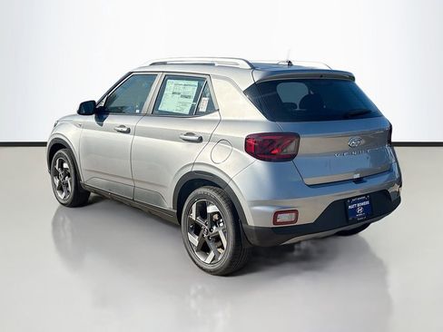 New 2025 Hyundai Venue SEL image 7