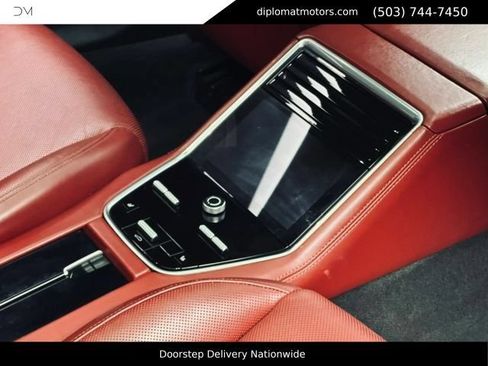 Used 2018 Porsche Panamera 4S AWD/4WD image 21