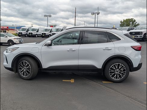 Used 2025 Ford Escape SE FWD image 10