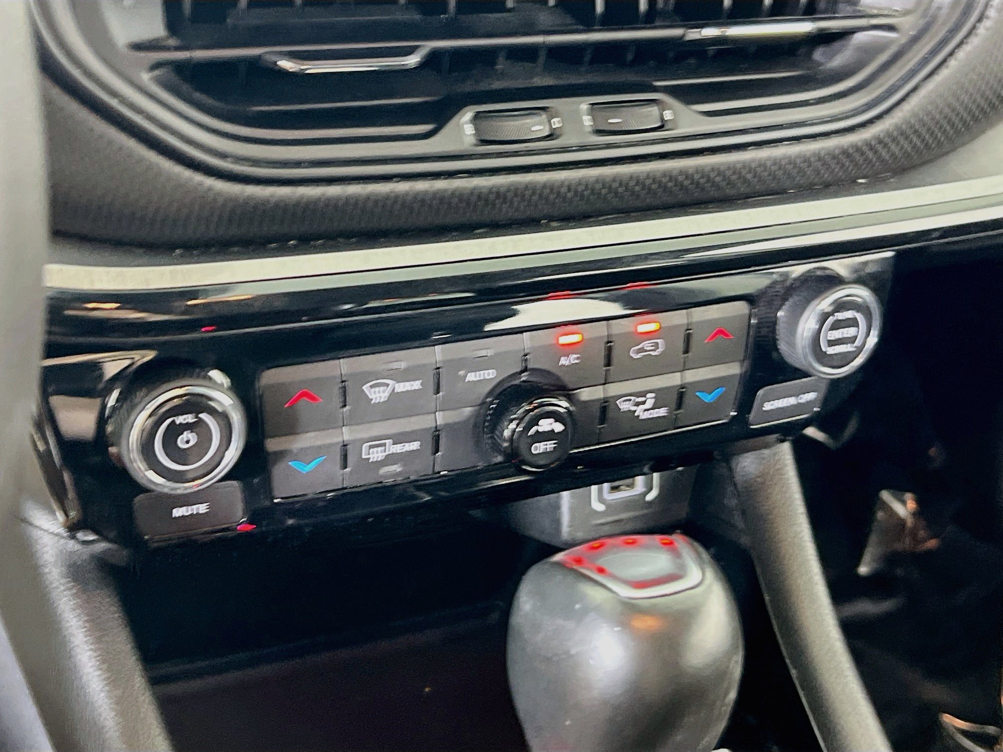 Used 2022 Jeep Compass Trailhawk AWD/4WD image 15
