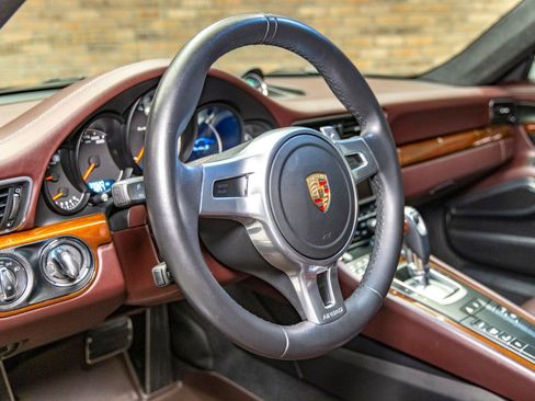 Used 2015 Porsche 911 4 Coupe image 35