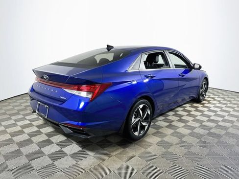 Used 2023 Hyundai Elantra Limited FWD image 3