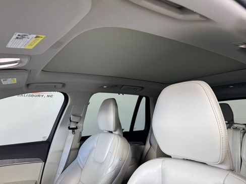Used 2023 Volvo XC90 B6 Ultimate w/ Protection Package Premier image 4