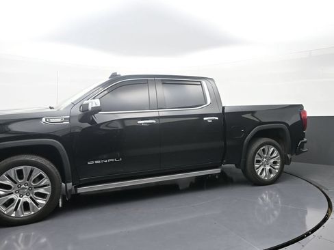 Used 2021 GMC Sierra 1500 Denali w/ Denali Ultimate Package AWD/4WD image 4