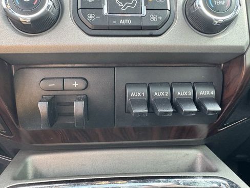 Used 2015 Ford F250 Lariat w/ Lariat Ultimate Package image 20