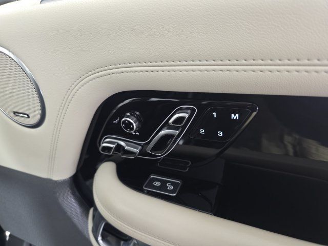 Used 2020 Land Rover Range Rover HSE AWD/4WD image 33