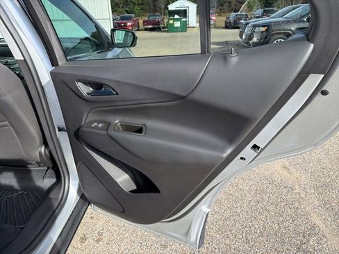 Used 2020 Chevrolet Equinox LT w/ Driver Convenience Package image 35