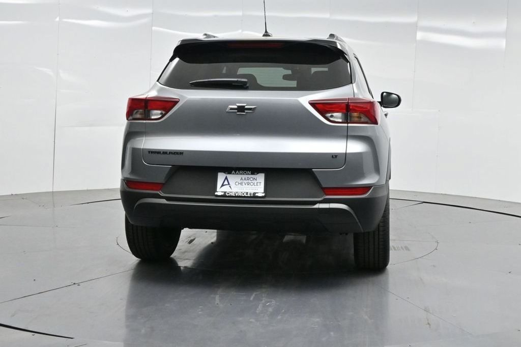 Used 2026 Chevrolet TrailBlazer LT w/ Midnight Edition FWD image 8