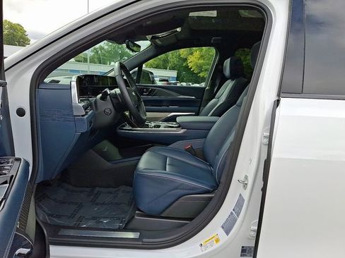 Used 2025 Cadillac Escalade IQ Sport 2 image 17