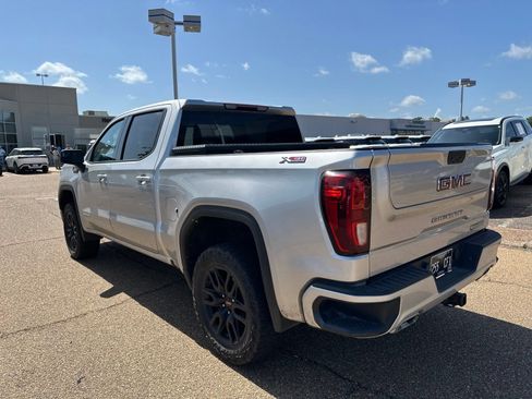 Used 2021 GMC Sierra 1500 Elevation w/ X31 Off-Road Package AWD/4WD image 12