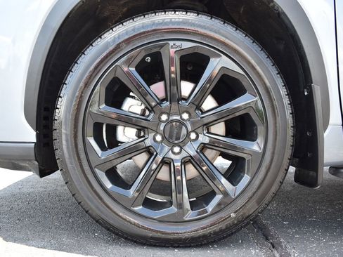 Used 2024 Toyota Highlander Platinum AWD/4WD image 12