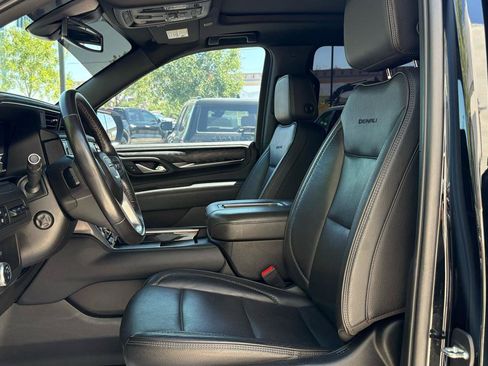 Used 2022 GMC Yukon XL Denali AWD/4WD image 22