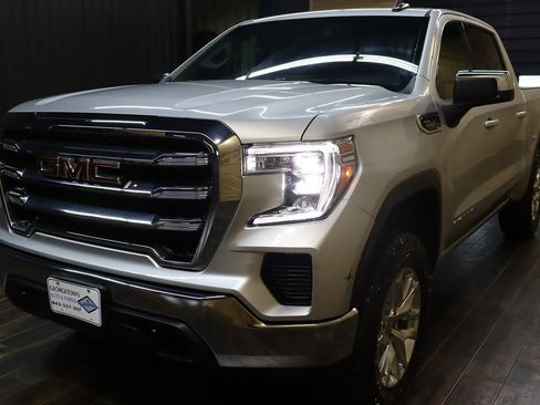 Used 2019 GMC Sierra 1500 SLE w/ SLE Value Package AWD/4WD image 6