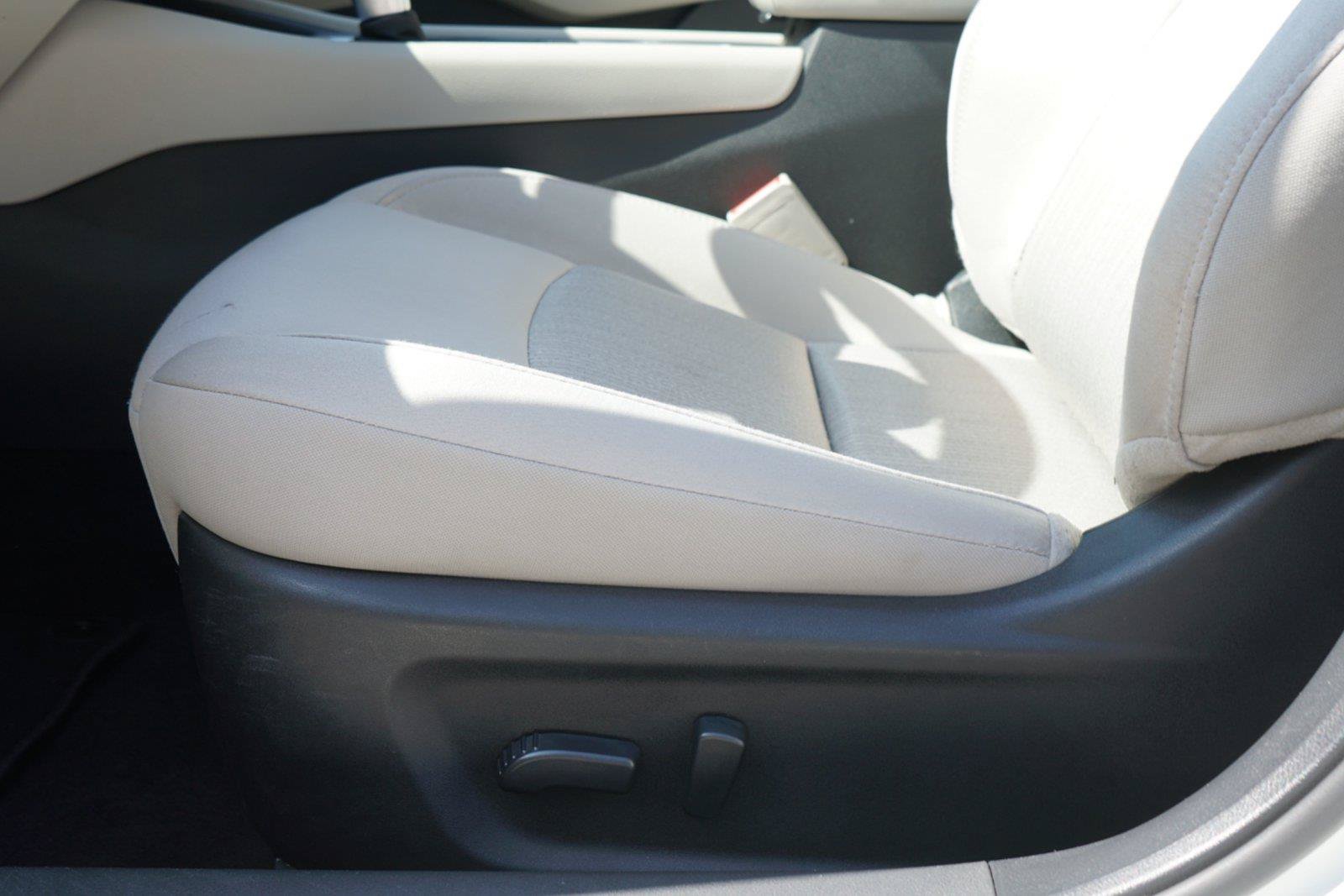 Used 2025 Nissan Altima 2.5 SV FWD image 21