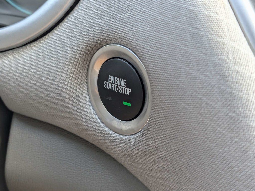 Used 2025 Chevrolet Malibu LT FWD image 26