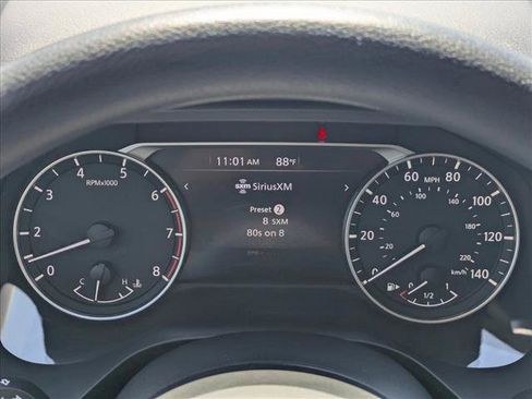 Used 2024 Nissan Rogue SV FWD image 12