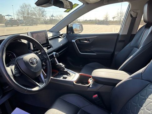 Used 2024 Toyota RAV4 Adventure image 16