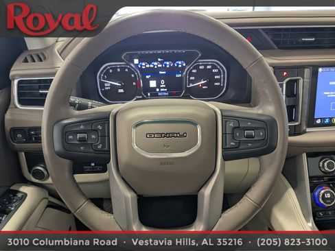 Used 2021 GMC Yukon XL Denali w/ Denali Premium Package RWD image 25