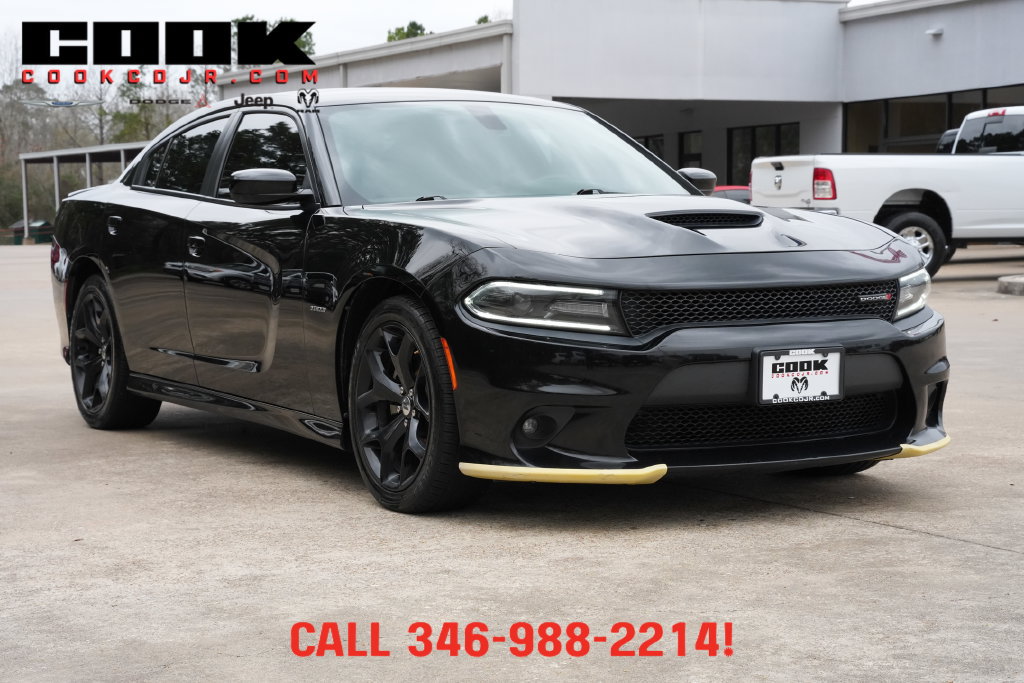 Used 2018 Dodge Charger R/T RWD image 2