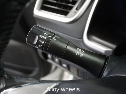 Used 2017 Nissan Murano SV image 23