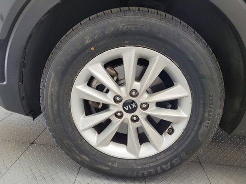 Used 2019 Kia Sorento L FWD image 31