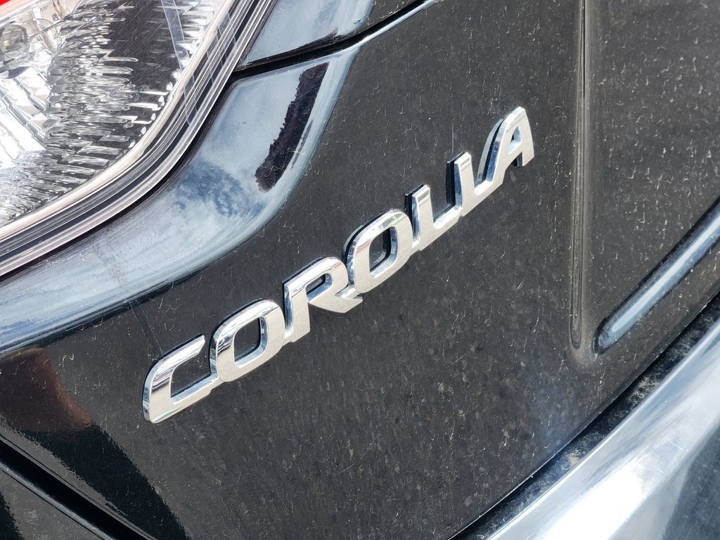Used 2024 Toyota Corolla LE FWD image 13