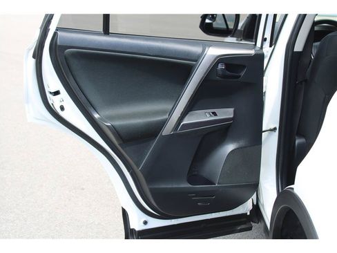 Used 2018 Toyota RAV4 LE w/ All Weather Liner Package AWD/4WD image 11