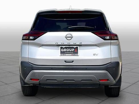 Certified 2023 Nissan Rogue SV FWD image 5