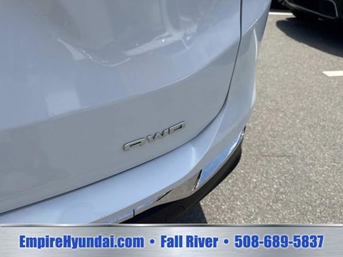 Used 2024 GMC Terrain SLT AWD/4WD image 6