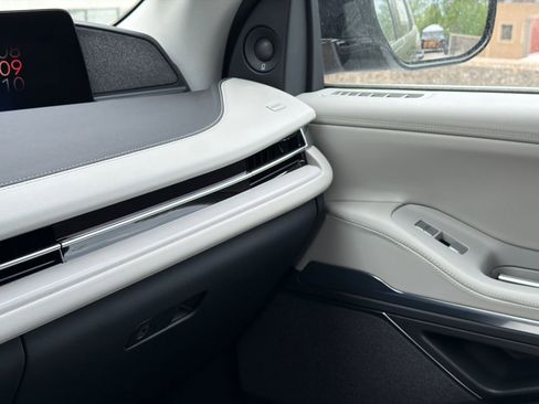 New 2026 Lincoln Navigator Reserve AWD/4WD image 34