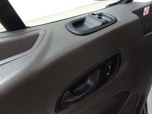 Used 2020 Ford Transit 250 Medium Roof RWD image 21