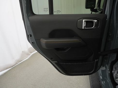 New 2026 Jeep Wrangler Unlimited Sahara AWD/4WD image 30