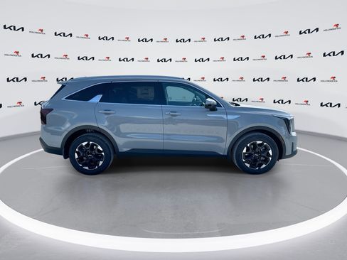 Certified 2026 Kia Sorento S FWD image 9